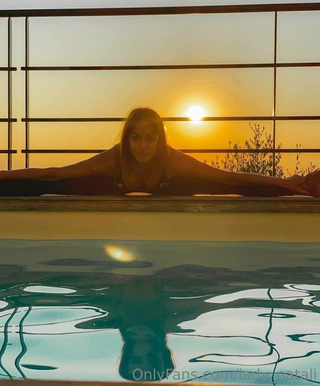 lady natali アートスター 写真