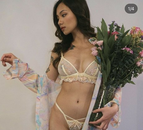 Miullien 美しいモデル アーカイブ