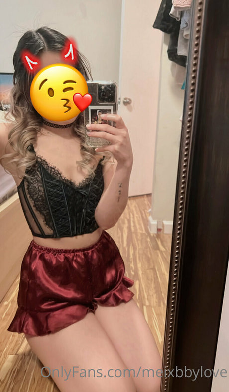 Meixbbylove セックス女優 写真