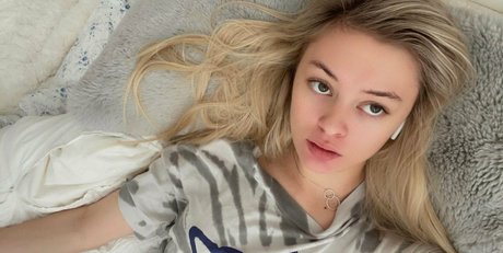 足ヌードオンリーファンズ 無料アダルト ギャラリー