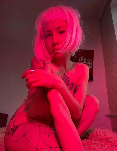 かわいいティーンのオンリーファンズ ポルノ 写真