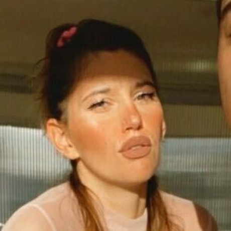 caroalvaro スター 裸 写真