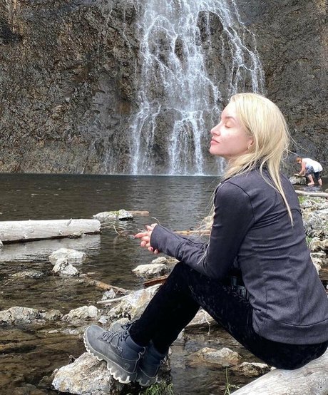 OnlyFansの交換 ホットxxx 写真