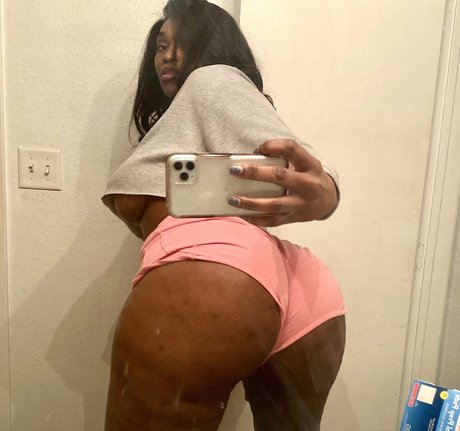 bigbootytechnerd 女優 写真