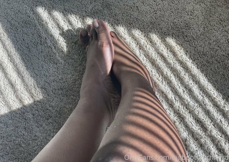 bigbootytechnerd 裸モデル 写真