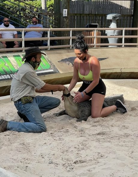 フィットネスインフルエンサーオンリーファンズ 素敵 ギャラリー