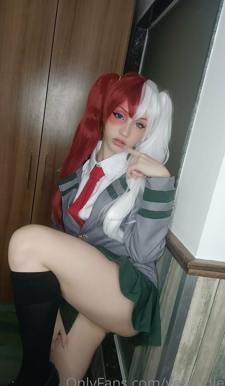 厚い黒檀オンリーファンズ ポルノ 画像