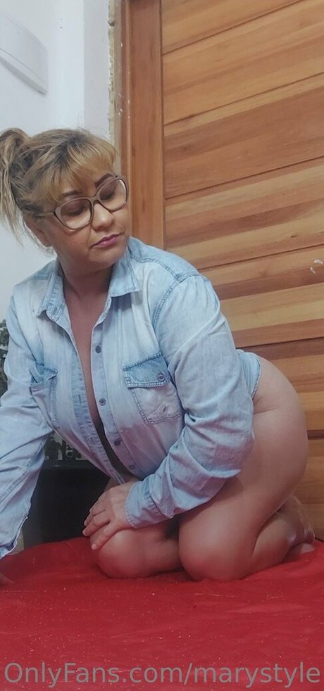 かわいいシーメールオンリーファンズ ホットポルノ 画像