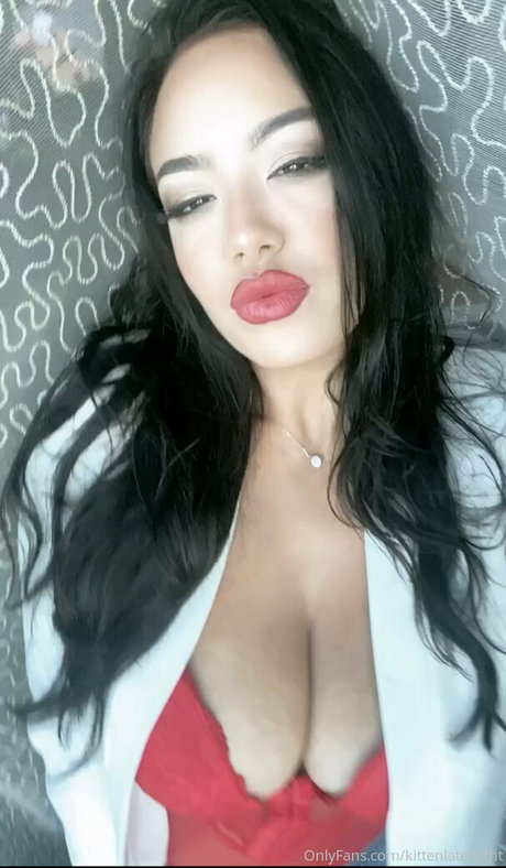 kittenlatenight 無料のポルノスター ギャラリー