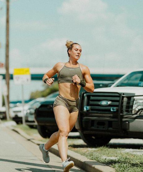 Brooke Wells ポルノスター 美しい ギャラリー