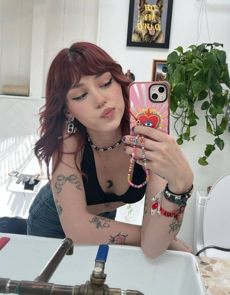 Kailee Morgue ポルノスター アート ギャラリー