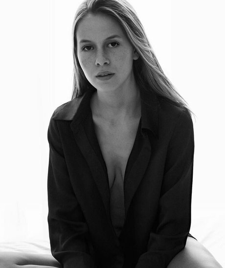 Eden Klorin xxxポルノスター ギャラリー