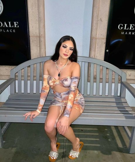 katiiebaeb ホットなスター 写真