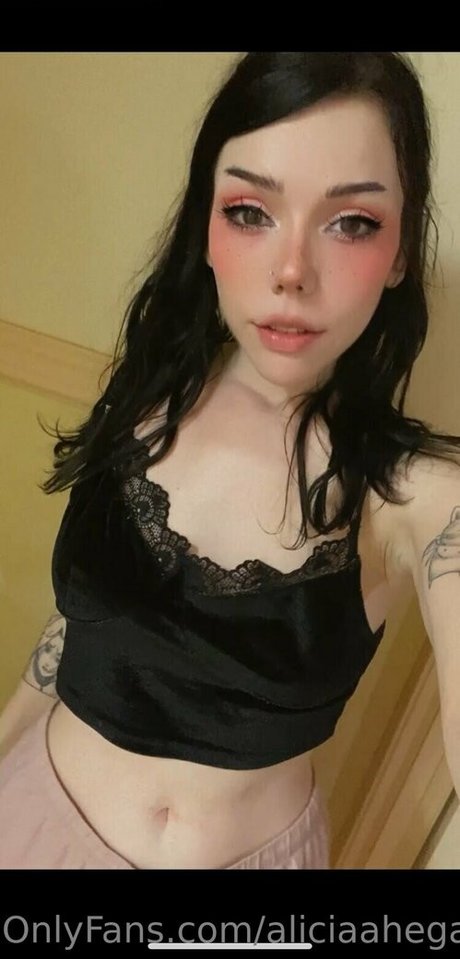 逆騎乗位 オンリーファンズ ヌード 画像