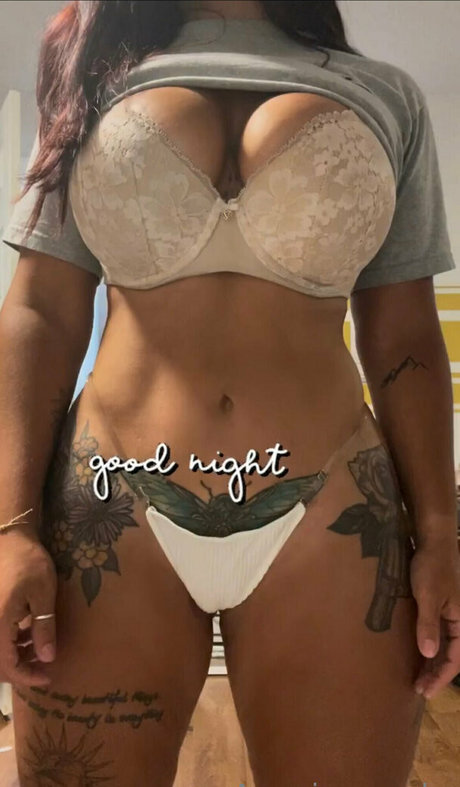 騎乗位熟女OnlyFans ヌード 写真