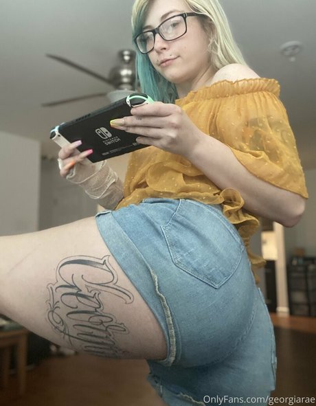 年配の熟女オンリーファンズ セクシーヌード 写真