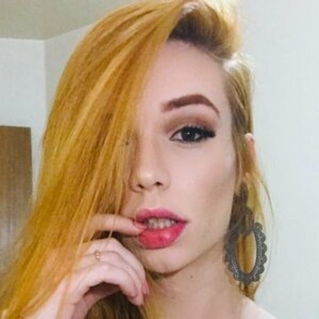 Bruna Mendes 美しい女優 写真