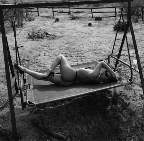 Sarah O Hara セクシーモデル 写真