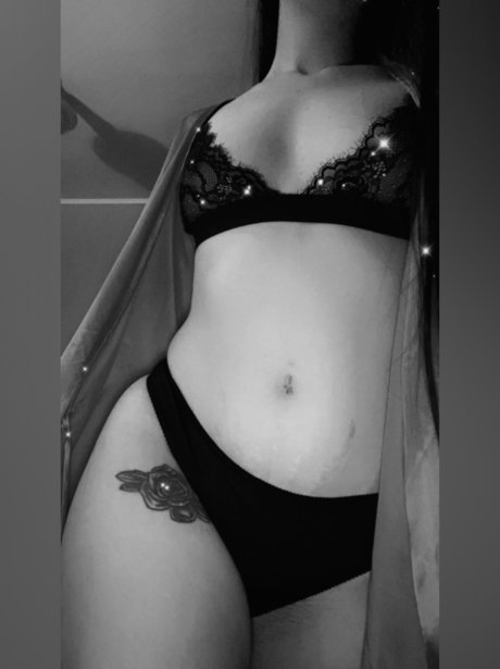 Ruby Mea ポルノスター 高品質 写真