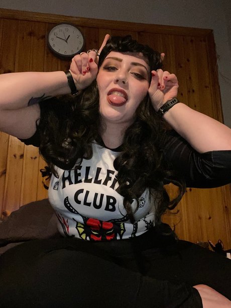 Scarlet Cosplay トップスター ギャラリー