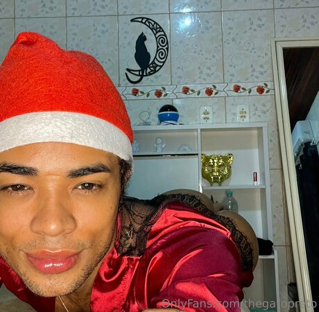 大きなお尻と巨乳のオンリーファンズ ヌード 画像