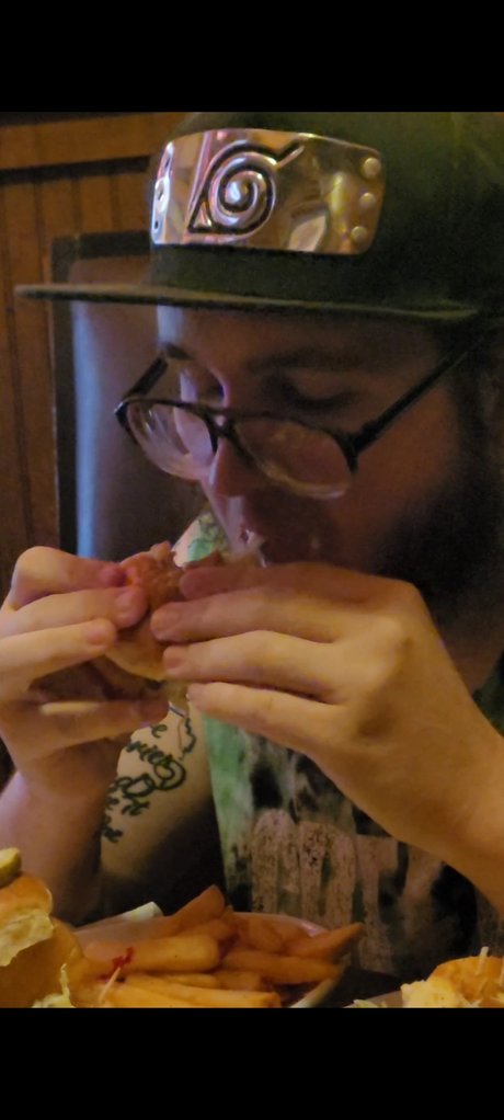 YessiPutItInMyMouth モデル 画像