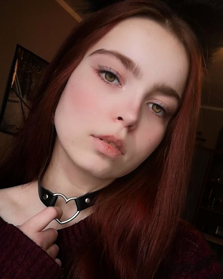 YoursMoni ポルノモデル 写真