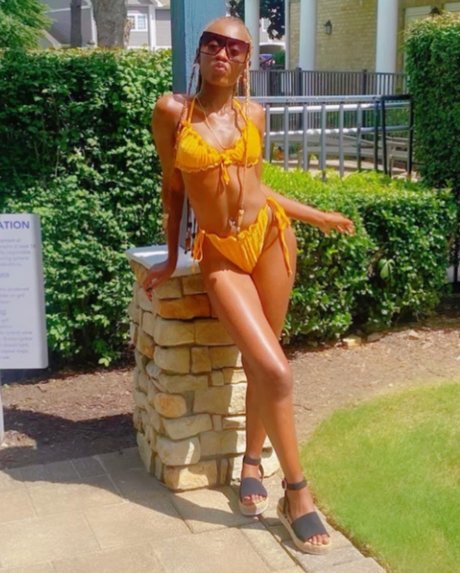 Honeymoon Isl nd トップモデル 写真