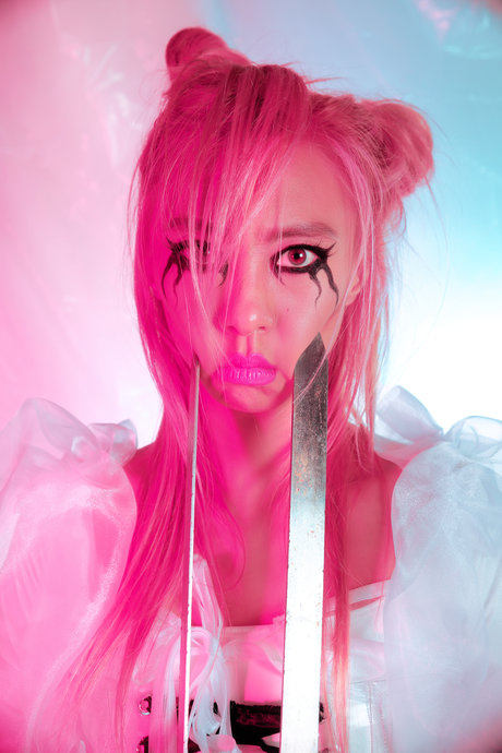 THRILL YOU KILL YOU トップスター 写真