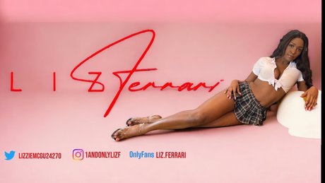 Liz Ferrari かわいいモデル 写真