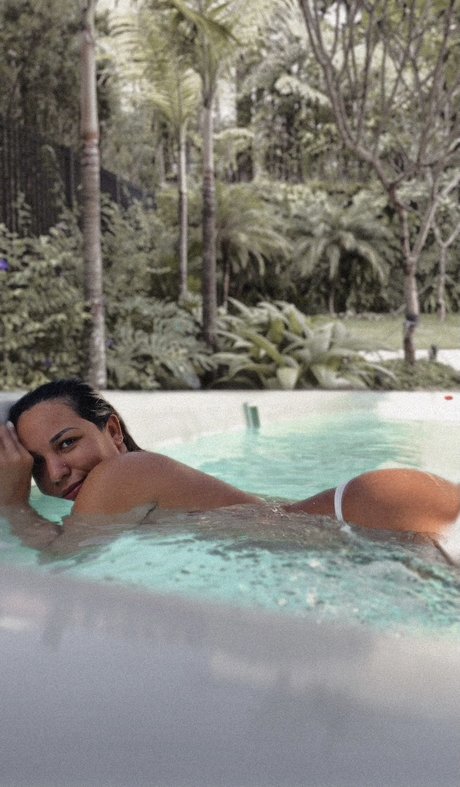 Giulia Manh es ホットなポルノスター ギャラリー