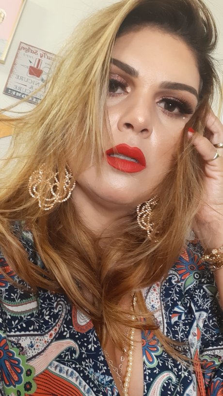 Aline Bertuci かわいいスター アーカイブ