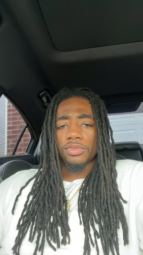 Call Larry 女優 画像