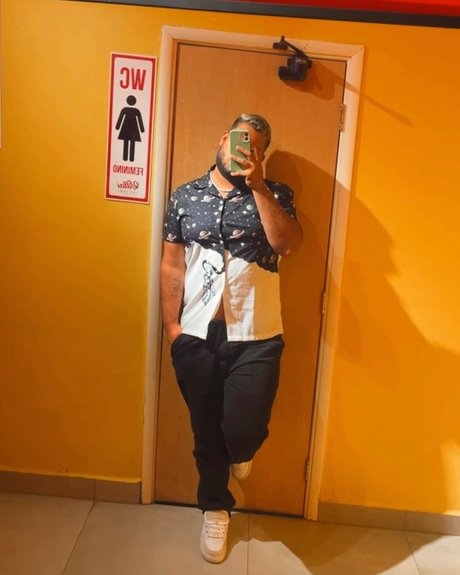 若い黒人女性オンリーファンズ エロ アーカイブ