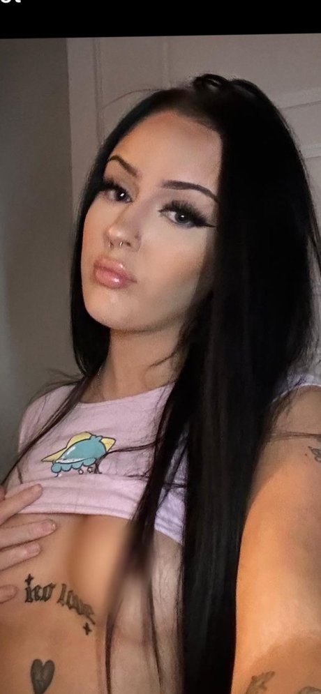 Mollyyyy 無料モデル 写真