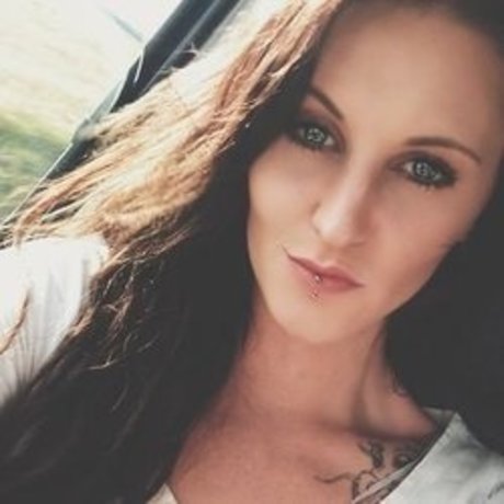 HotYoungMilf69 高品質女優 写真