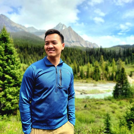 ピアス乳首オンリーファンズ セクシー裸 写真