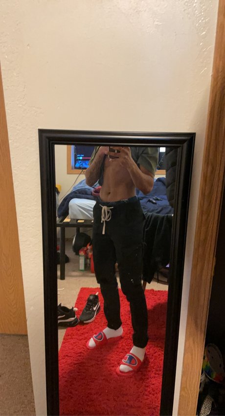 フェイシャルオンリーファンズ ポルノ 写真