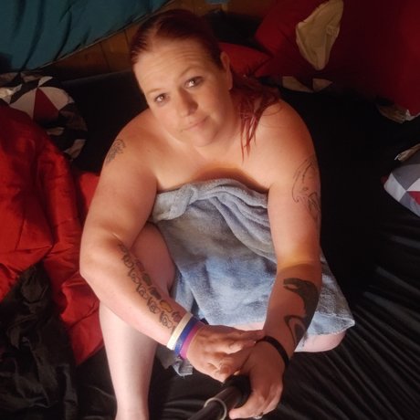 かわいいティーンのオンリーファンズ 無料アダルト 写真