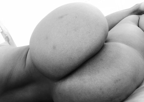 Mellaa Baby ヌード女優 画像