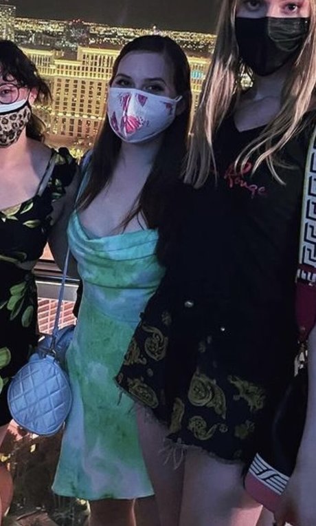 Jenny Nicholson ポルノスター セックス 画像