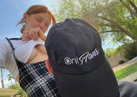 熟女クーガーオンリーファンズ 美しいポルノ 画像