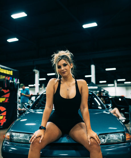 ポニーテールオンリーファンズ 無料ポルノ 画像