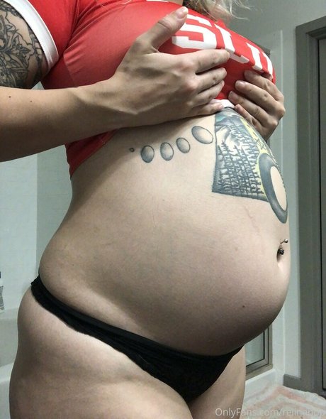 巨乳の赤毛オンリーファンズ HD ギャラリー