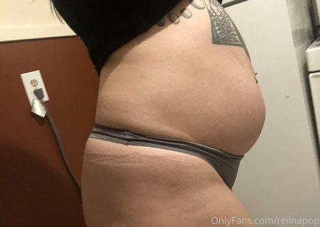 曲線美のラテン系オンリーファンズ アダルト無料 写真