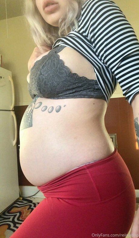 巨大な天然おっぱいオンリーファンズ セクシーヌード 画像