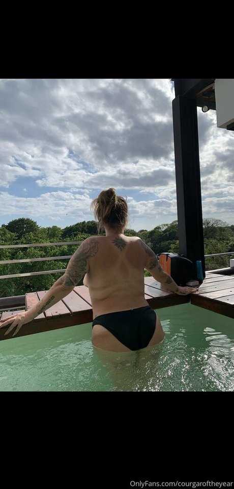 巨乳で曲線美のOnlyFans えろ ギャラリー