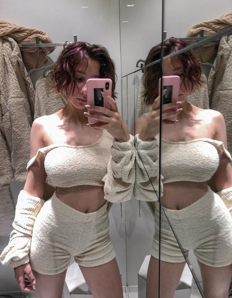 ロシアのお母さんOnlyFans セクシーヌード アーカイブ