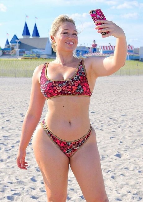 Iskra Lawrence 完璧なモデル 画像