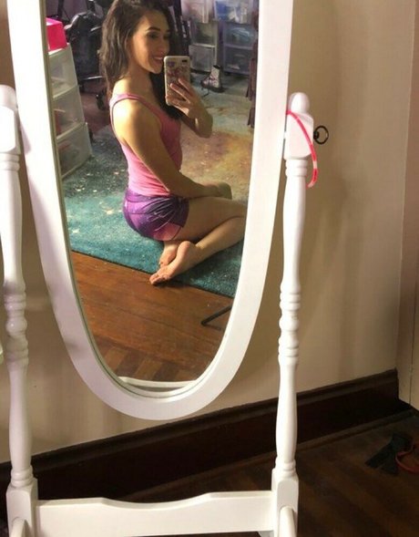 Jess Brohard ポルノスター パーフェクト 画像